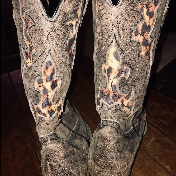 Laredo Leather boots with Leopard inlay. Size 9. - Picture 6 of 7